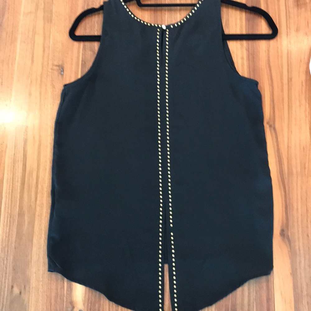 Reneec. Sleeveless top S